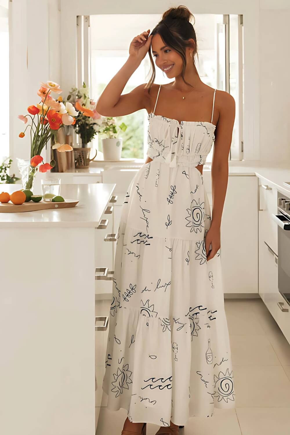 Astrée Midikleid für Damen – bedrucktes Kleid mit schmalen Trägern, elegant fließender Schnitt, Sommer