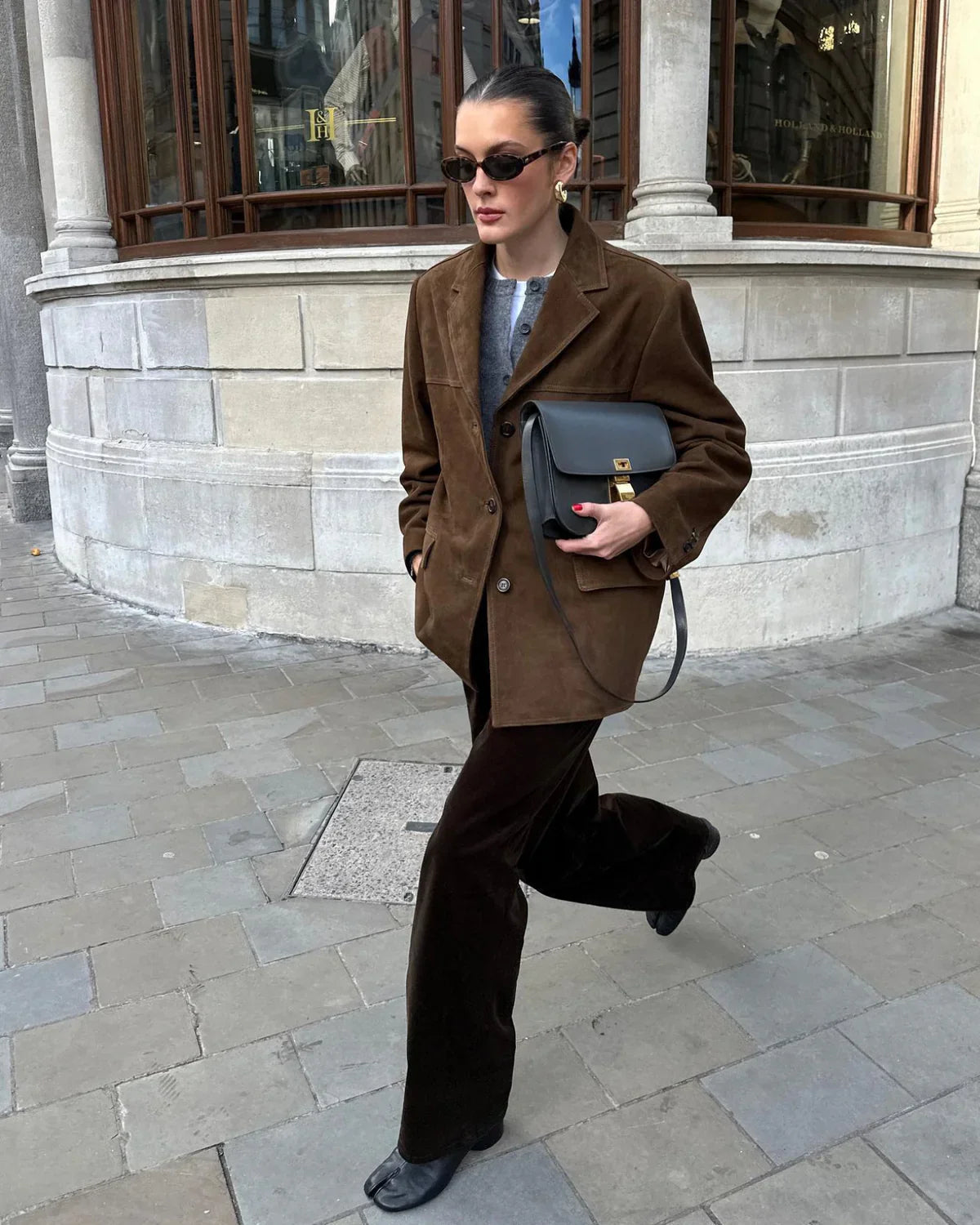 Sienna Blazer em Camurça para Mulher – Casaco Elegante com Corte Moderno em Camurça Castanha