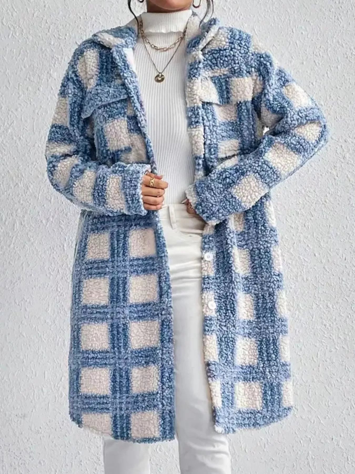 Nadia Manteau dlhý dámsky kučeravý – geometrický vzor, voľný strih a moderný štýl
