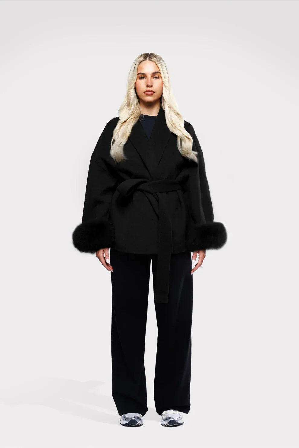 Livia Casaco Luxo Mulher – Casaco de Inverno Elegante com Mangas em Pelo Sintético & Cinto