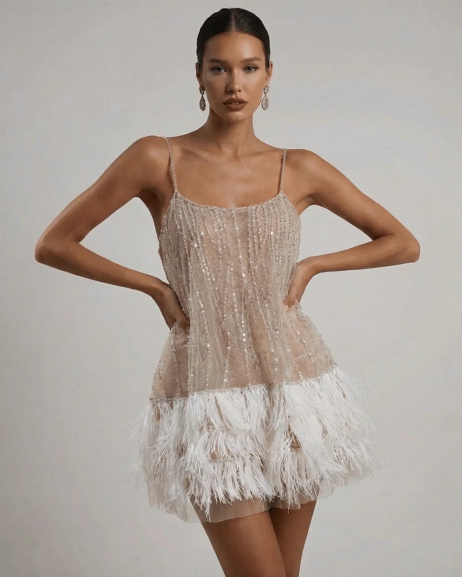 Celestia Robe Mini Femme – Robe Beige Épaules Dénudées avec Voile Superposé Élégante
