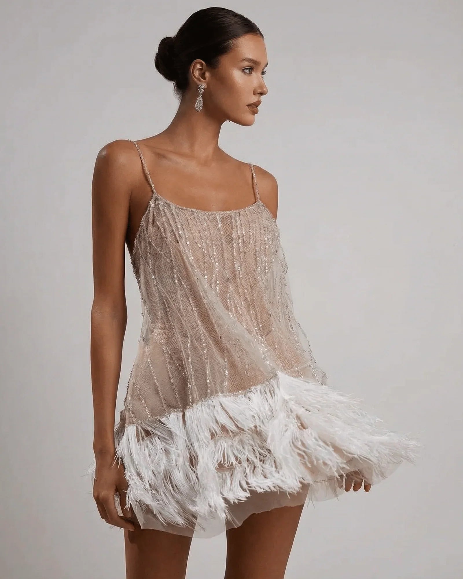 Celestia Robe Mini Femme – Robe Beige Épaules Dénudées avec Voile Superposé Élégante