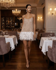 Celestia Robe Mini Femme – Robe Beige Épaules Dénudées avec Voile Superposé Élégante