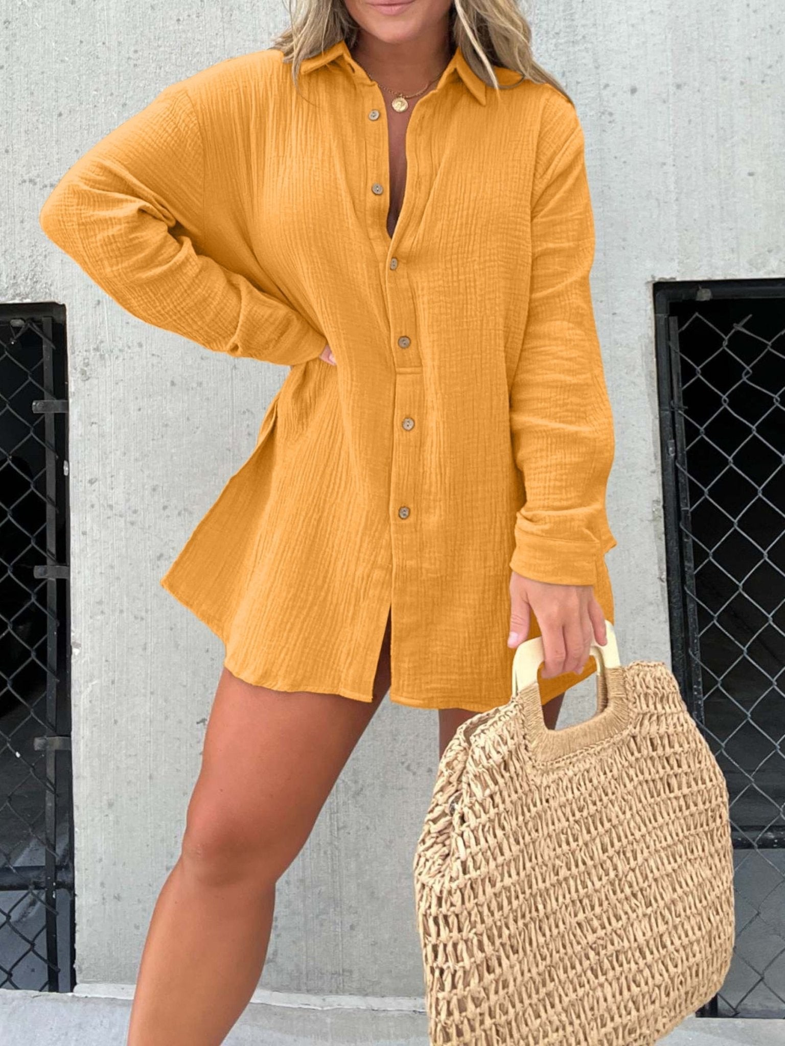 Mia Ensemble Kvinde Sommer – Sæt med Knyttet Bluse & Højtaljede Shorts, Moderne & Let Look