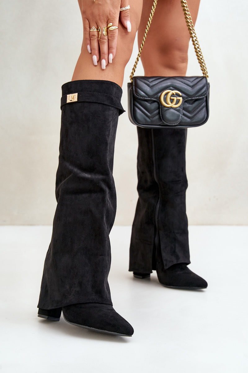 Amélie Hohe Stiefel – Schwarze Wildlederstiefel mit Spitzem Zeh & Eleganten Details