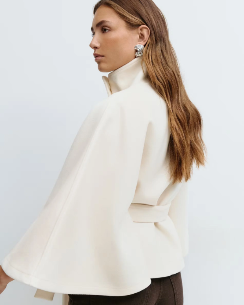 Płaszcz Madison Manteau Cape damski – elegancki, wielofunkcyjny płaszcz z paskiem, stójką i guzikami